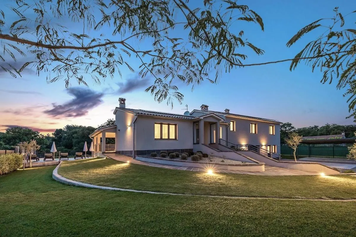 Villa Monte Uliveto By Istrialux Pula